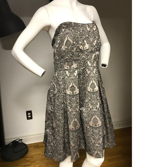 NWT Le Chateau PLUS SIZE Jacquard Fit & Flare Dress Champagne Gold Black… - Picture 3 of 4